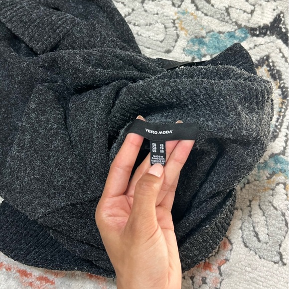 Vero Moda Charcoal Turtleneck - Picture 5 of 7